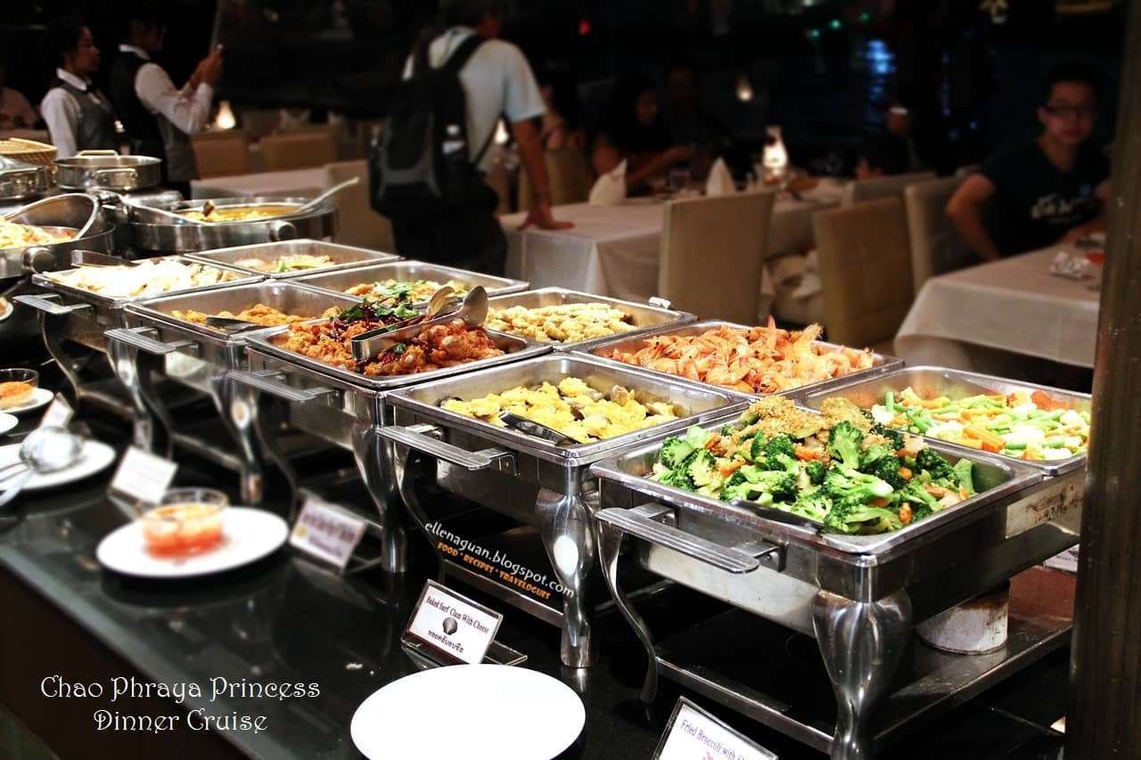 Dạo du thuyền tại Bangkok