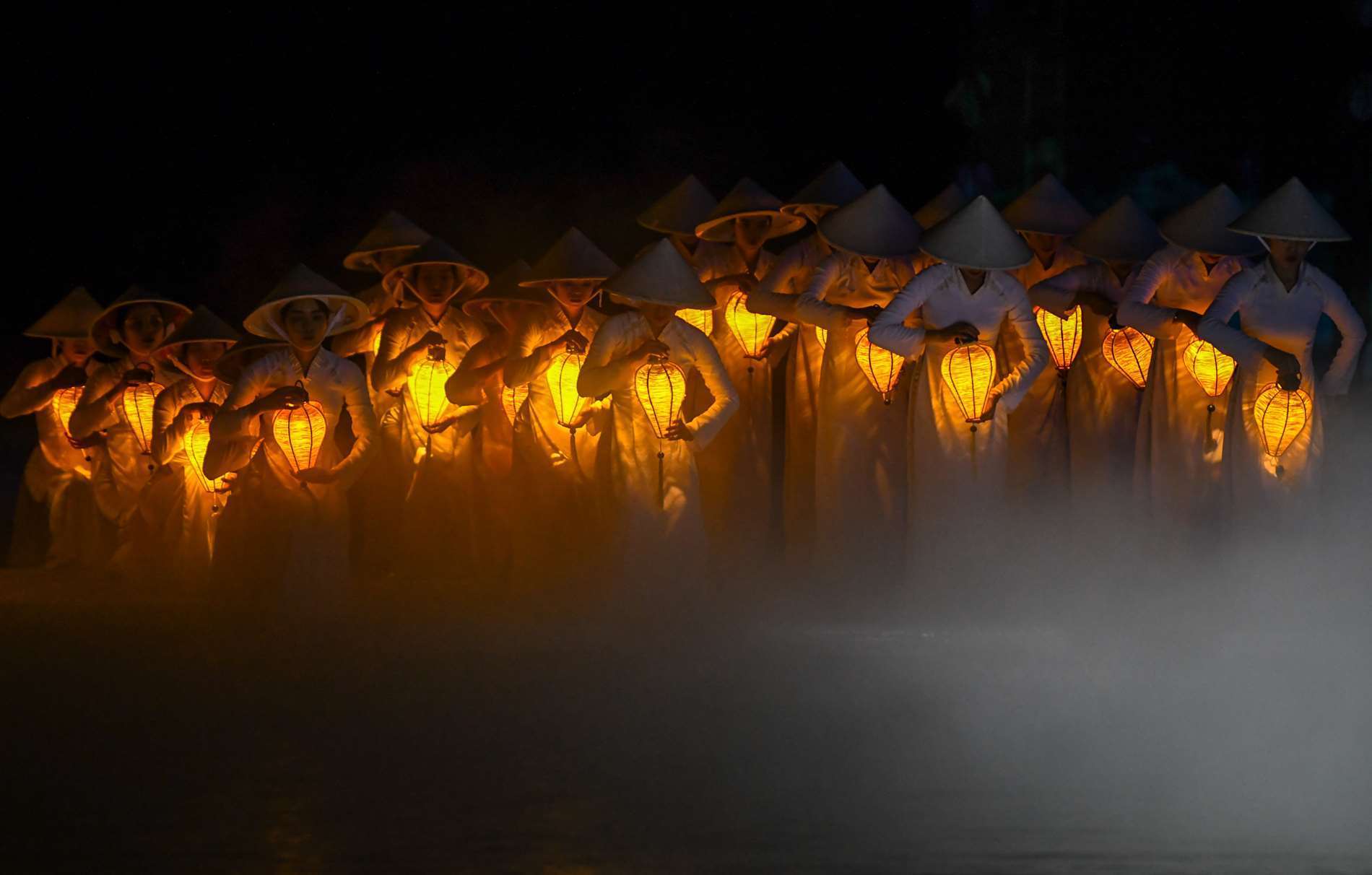 Show diễn K&yacute; ức Hội An