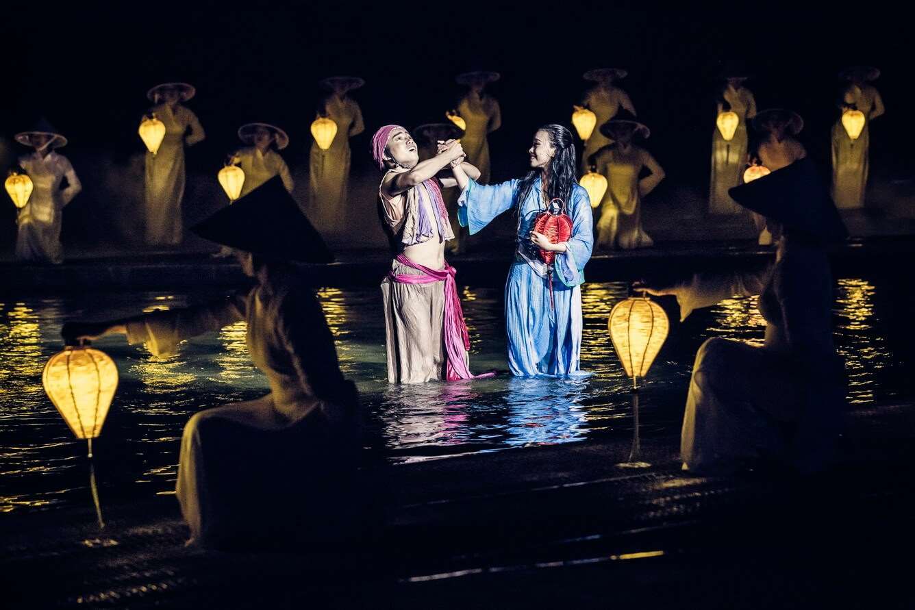 Show diễn K&yacute; ức Hội An