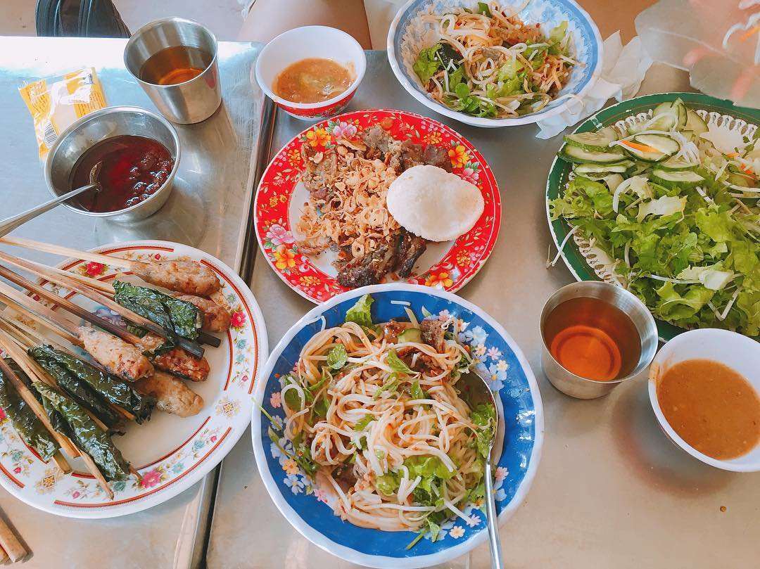 B&uacute;n thịt nướng