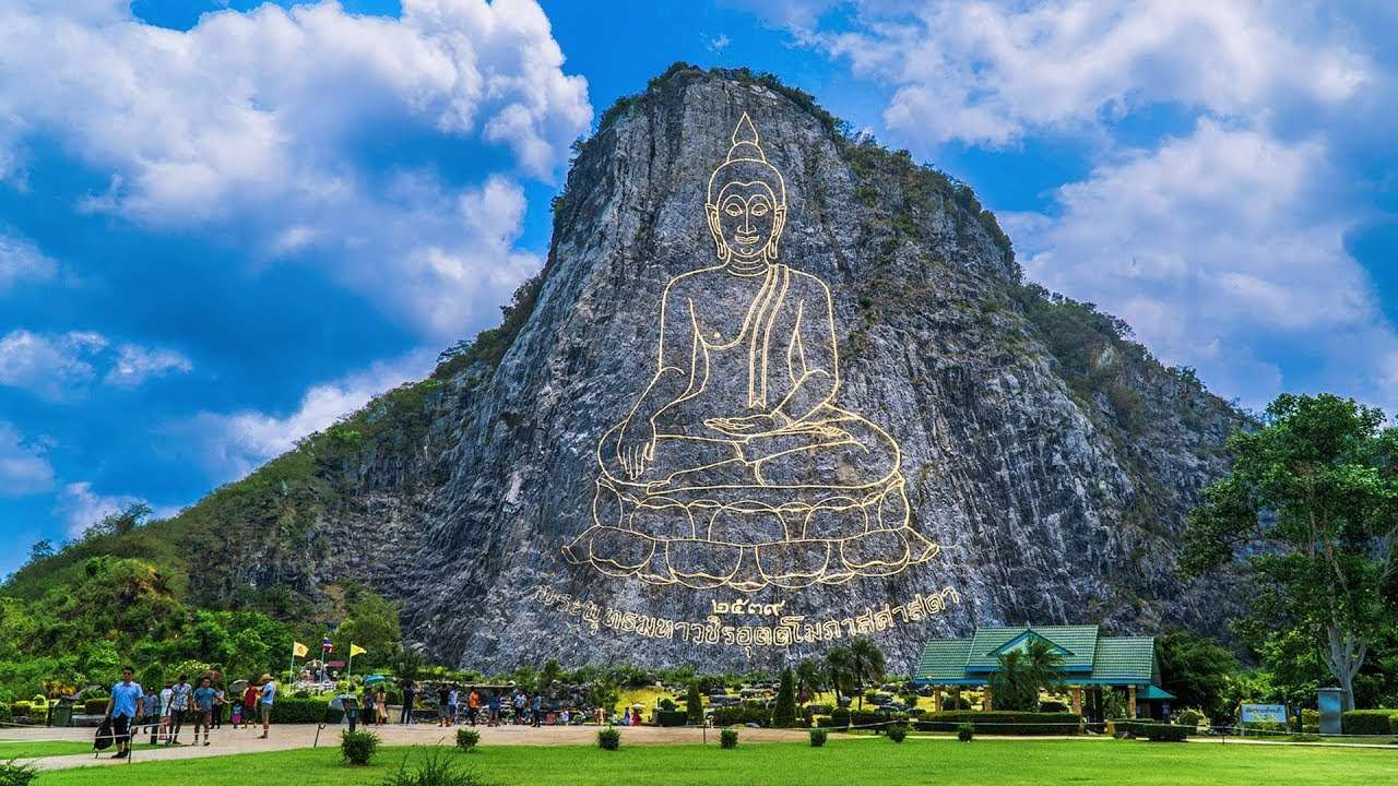 Tượng Phật n&uacute;i Khao Chi Chan