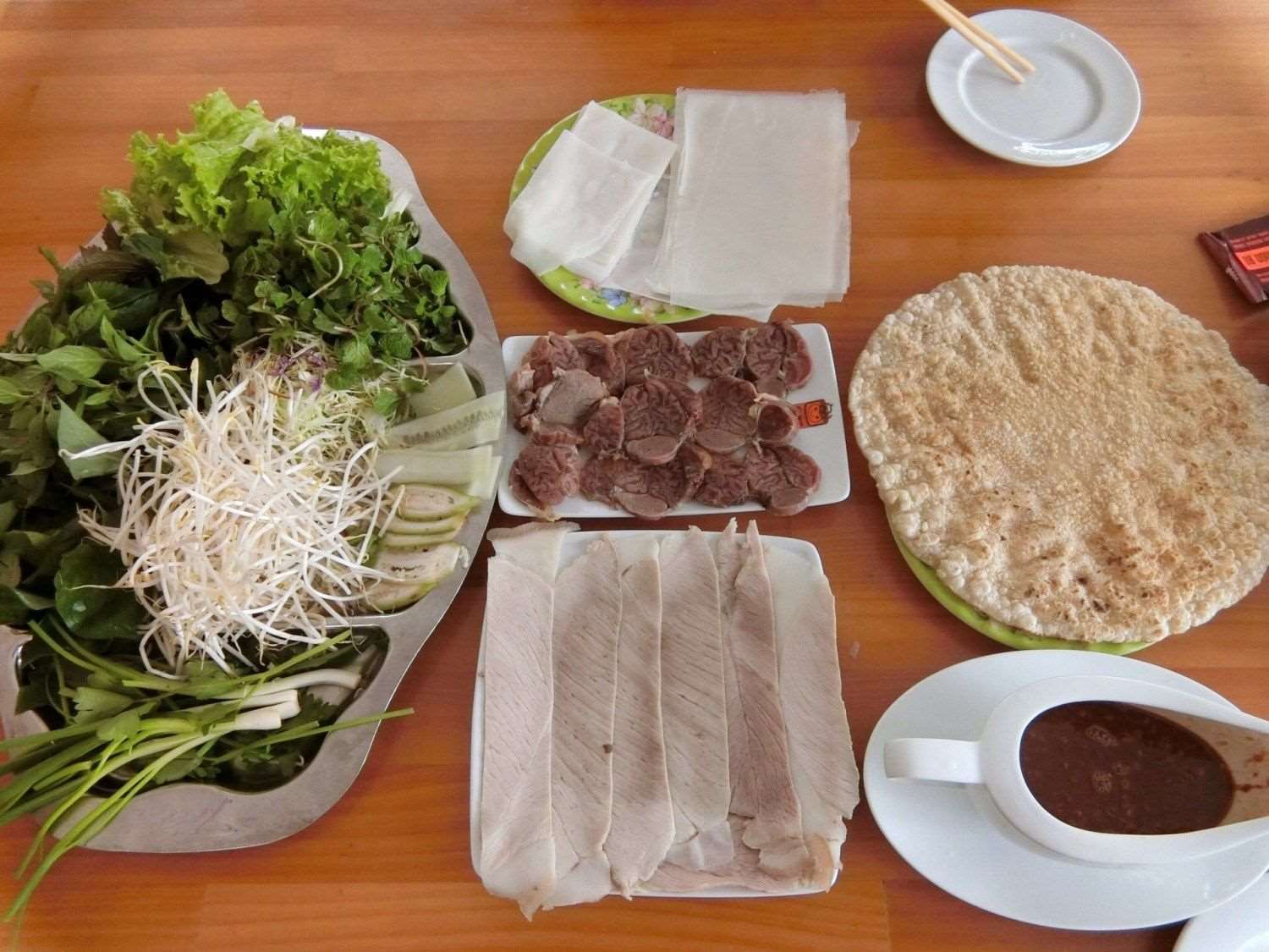 b&aacute;nh tr&aacute;ng cuốn thịt heo