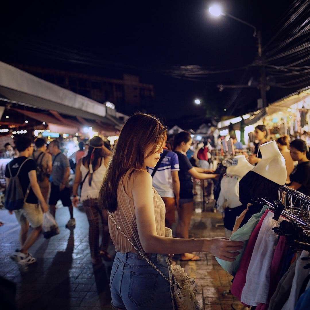 Tung hoành tại chợ đêm Chatuchak Bangkok