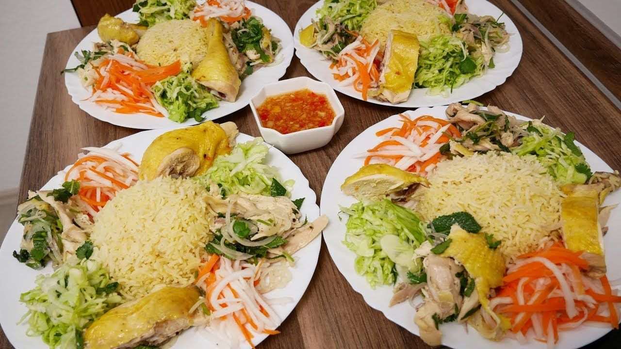 Cơm g&agrave; 