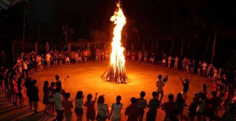 Giao lưu văn h&oacute;a cồng chi&ecirc;ng