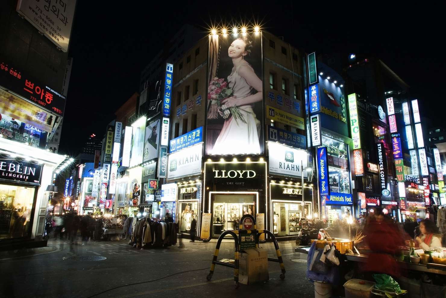 Khu Myeongdong