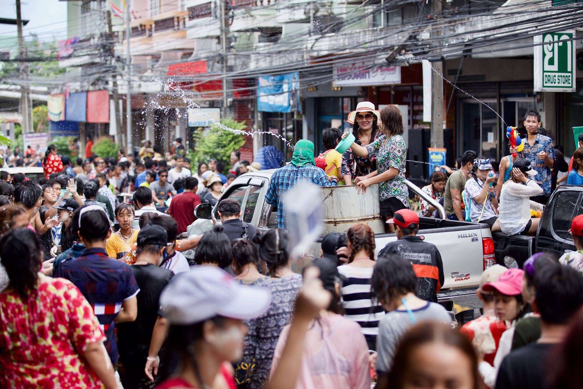 lễ hội t&eacute; nước Songkran Th&aacute;i Lan 2019