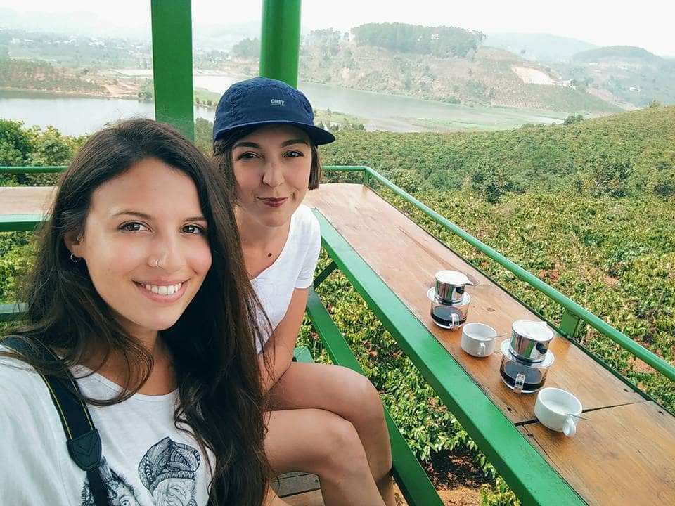 chèo thuyền vượt ghềnh thác trên sông tại Đà Lạt chèo thuyền vượt ghềnh thác trên sông tại Đà Lạt
