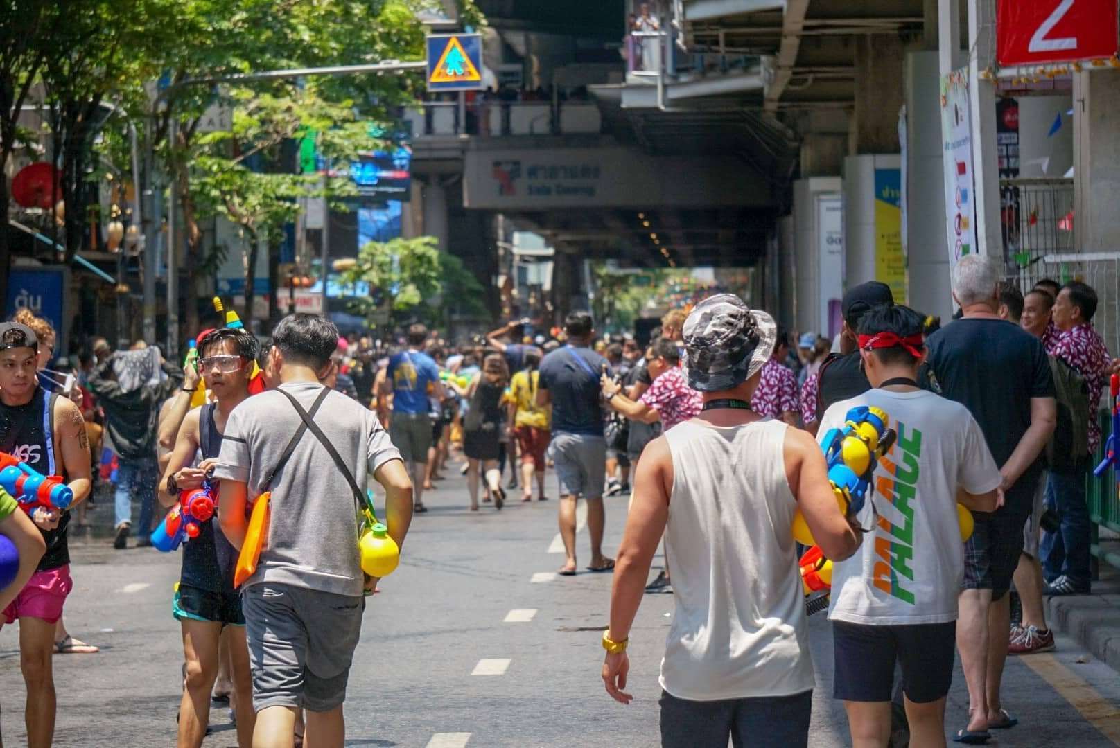 lễ hội t&eacute; nước Songkran Th&aacute;i Lan 2019
